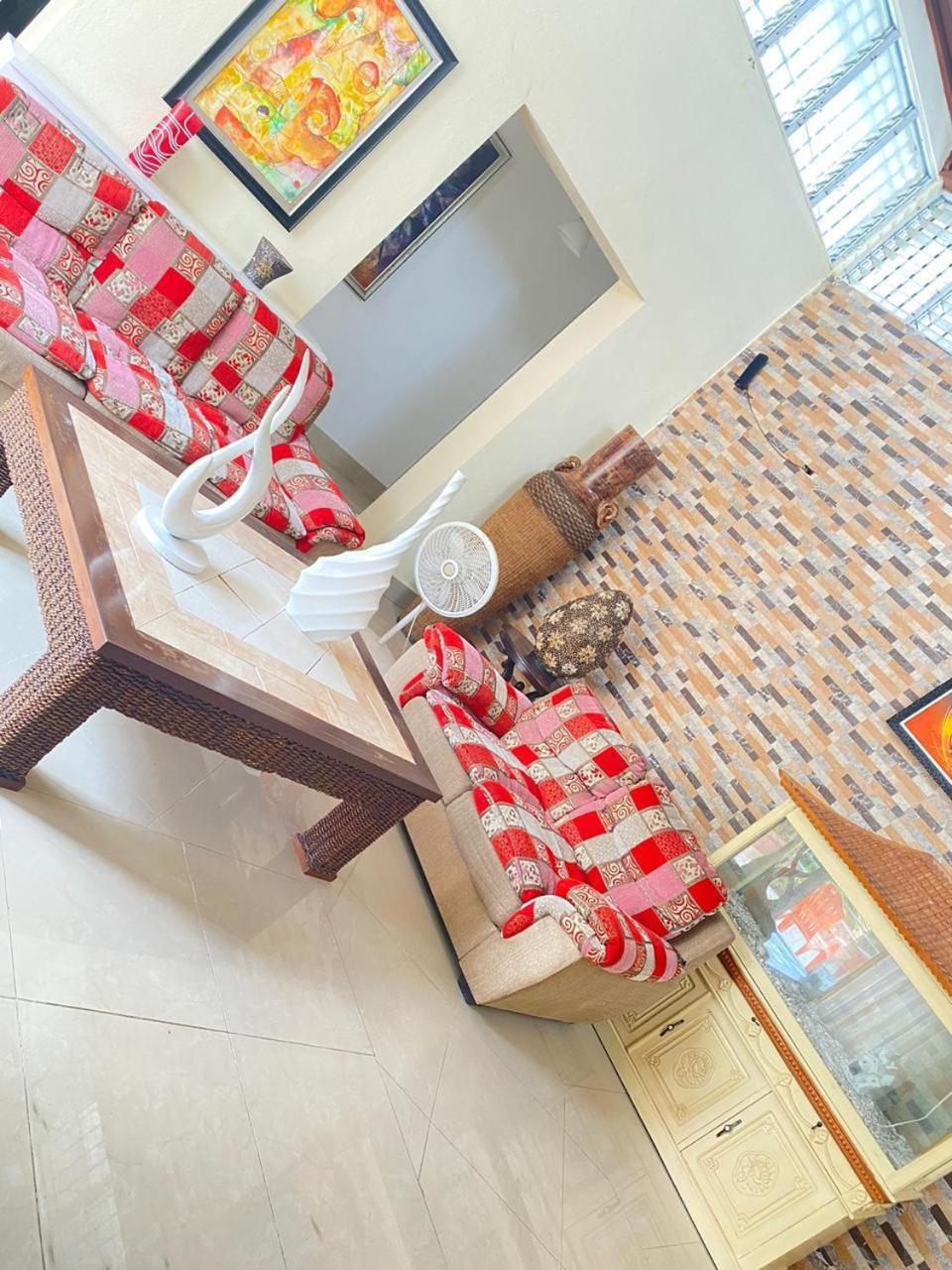 D' Franchesis Hostal خوان دوليو المظهر الخارجي الصورة